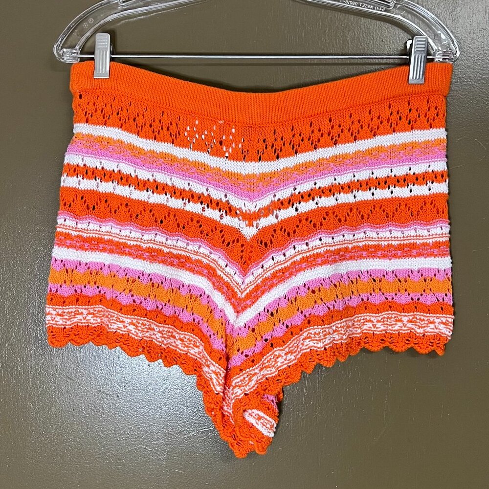 NWT H&M Cotton Crotchet Shorts - Size M
